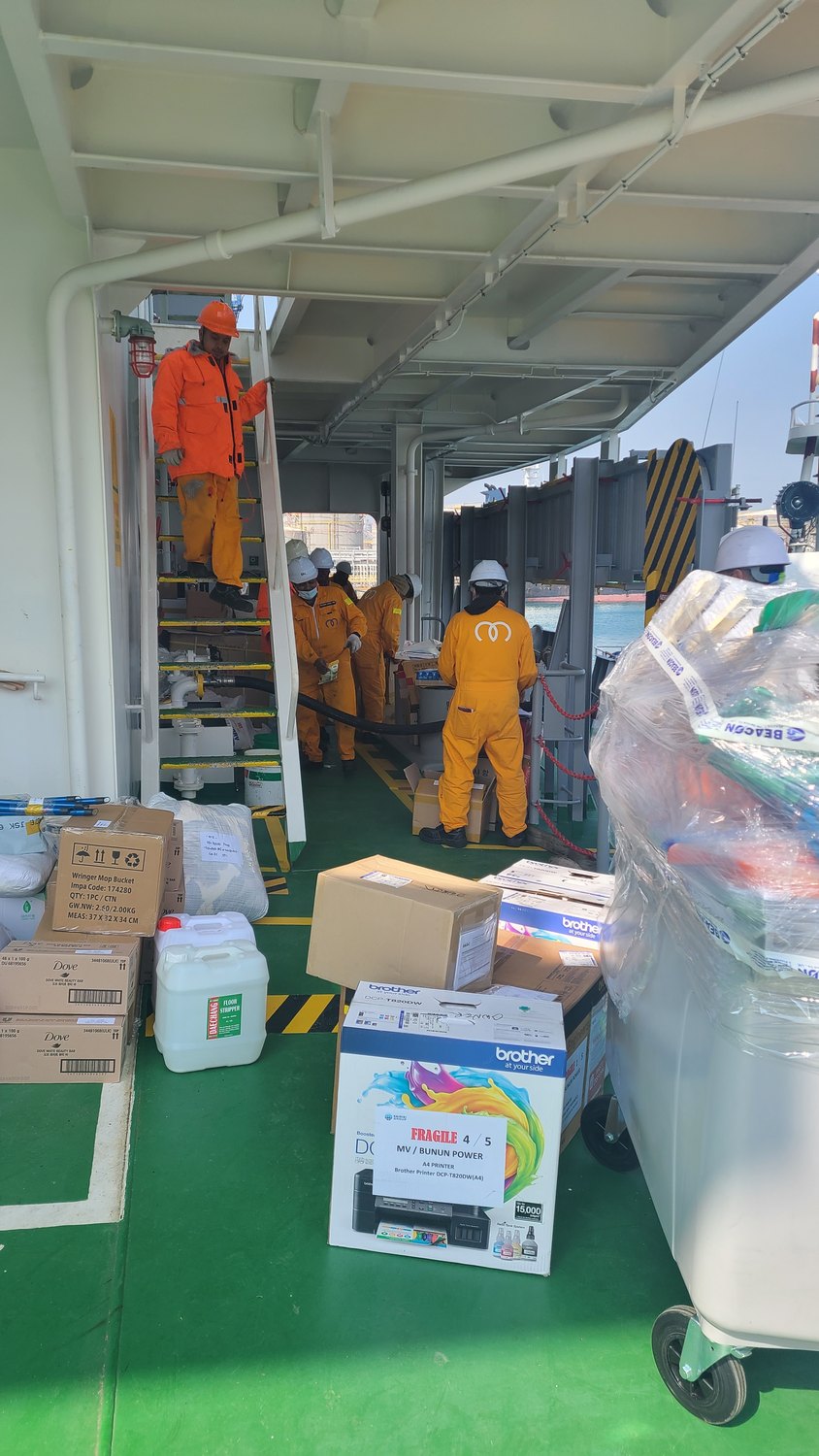 Daily warehouse handling and operations
